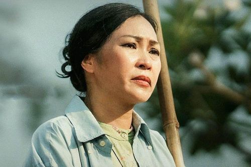 Ca sĩ Phương Thanh bị bắt gặp 'trộm đồ', lý do gây bất ngờ