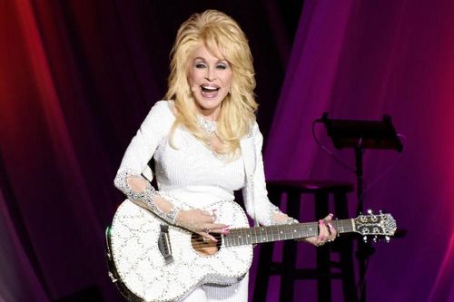 Dolly Parton đã hát bằng cả trái tim trước khi qua đời