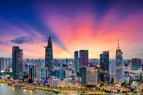 GDP bình quân đầu người Việt Nam tăng 526% sau 35 năm, người Thái đứng ngồi không yên