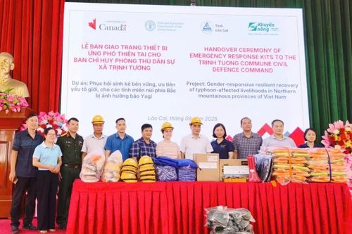 Tổ chức FAO bàn giao trang thiết bị ứng phó thiên tai cho Ban Chỉ huy phòng thủ dân sự xã Trịnh Tường