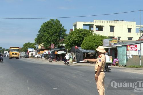 Tăng cường kiểm soát xe chở vật liệu xây dựng