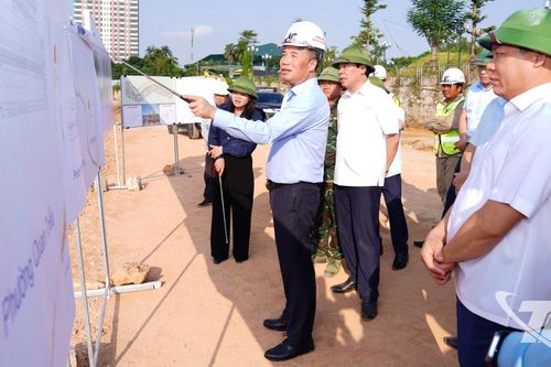 Quyết liệt tháo gỡ vướng mắc, đẩy nhanh tiến độ các công trình chống ngập