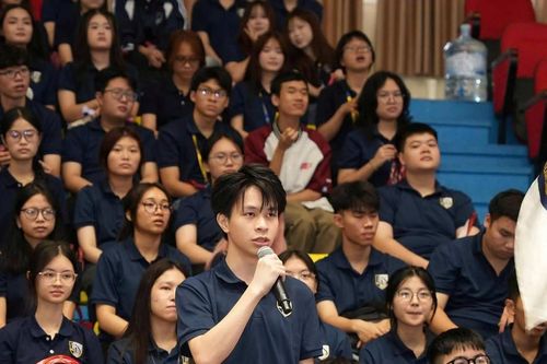 Istart Camp 2026: Gần 1.000 tân sinh viên Trường Quốc tế học cách 'học thật' trong kỷ nguyên AI
