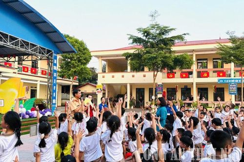 Thái Nguyên: Đa dạng hình thức tuyên truyền về trật tự, an toàn giao thông