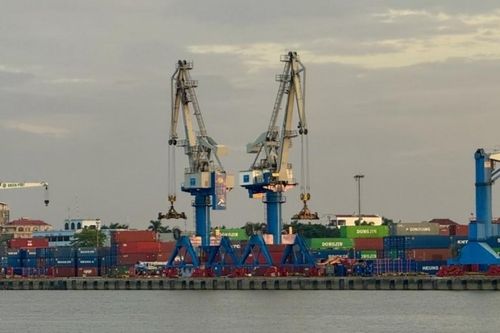 Loạt doanh nghiệp cảng biển được dự báo hưởng lợi từ 'sóng' hàng hóa qua cảng
