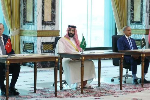 Liên minh phòng thủ Mecca họp khẩn trước sức ép từ Houthi