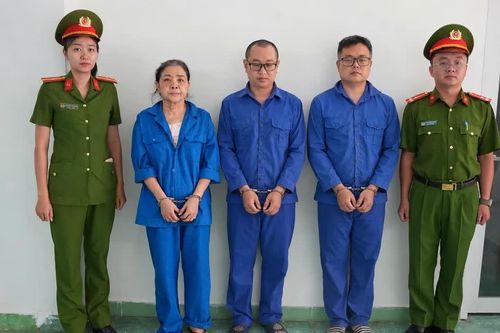Bắt tạm giam nhóm đối tượng vụ in, phát hành 21.000 quyển sách trái phép