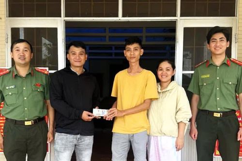 Nhặt được 22 triệu đồng, trình báo Công an tìm kiếm người đánh rơi