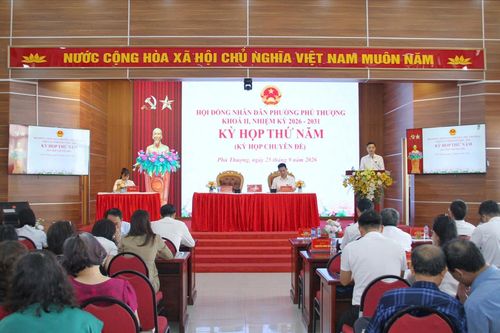Phường Phú Thượng có 5 phòng chuyên môn, không tăng biên chế