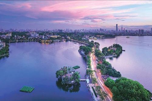 Đánh thức tiềm năng viên ngọc quý Hồ Tây