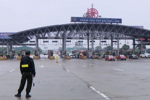 Đề xuất bổ sung trường hợp được miễn phí sử dụng cao tốc