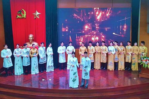 Diễn đàn Công nghiệp Văn hoá lần thứ I 'Việt Nam – Hòa bình và Nhân ái'