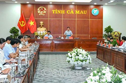 Cà Mau khẩn trương tháo úng, chủ động ứng phó triều cường