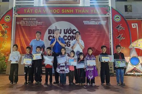 Kiểm toán nhà nước khu vực VII tham gia chương trình 'Cùng em đến trường năm 2026'