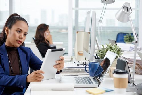 Thời tới khó cản: 4 cung hoàng đạo cuối năm tiền vào như nước, tình yêu cũng nở hoa