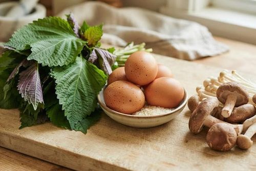 3 món ăn từ lá tía tô và trứng tốt cho tim mạch