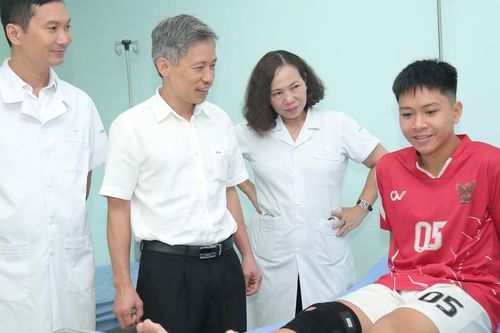 BV Việt Đức chuyển giao kỹ thuật, người Lào Cai thêm cơ hội điều trị gần nhà