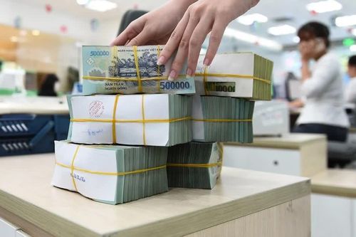 Lãi suất biến động mạnh trên thị trường liên ngân hàng