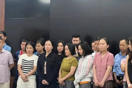 Hai cựu Viện trưởng Viện Pháp y tâm thần Trung ương cùng 63 bị cáo hầu tòa