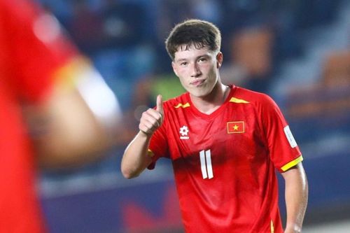 Phản ứng của Williams Minh Hoàng khi Xuân Son chấn thương