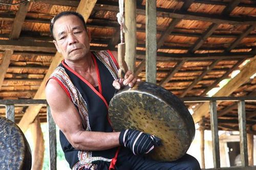 Khởi nghiệp từ khai thác giá trị bản sắc văn hóa đồng bào Hrê