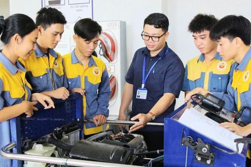 Hướng dẫn xác định cơ sở giáo dục nghề nghiệp công lập thuộc lĩnh vực đặc thù phục vụ sắp xếp, tổ chức lại