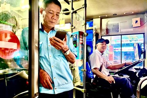 Chủ động giúp hành khách di chuyển