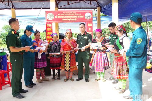 Bộ CHQS tỉnh Tuyên Quang tuyên truyền Đề án số 57 tại xã Kiến Thiết