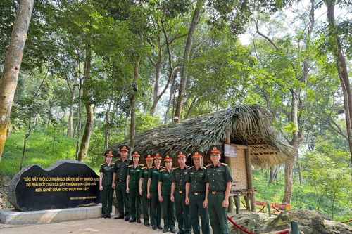 Hành trình về nguồn, bồi đắp truyền thống, khơi dậy trách nhiệm