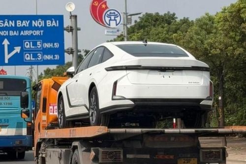Xe điện Lexus ES 500e lộ thông số tại Việt Nam, giá dự kiến gần 3 tỷ đồng