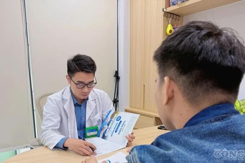 Bị người ái kỷ thao túng, nạn nhân dần không còn tin vào chính mình