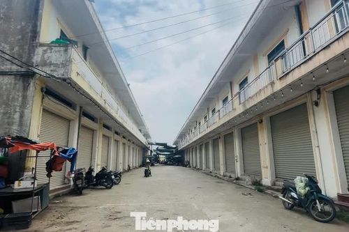 Chợ hơn 140 tỷ 'ế ẩm', loay hoay tìm tiểu thương sau 7 năm hoạt động