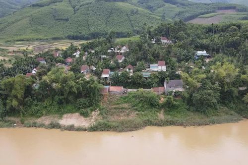 Sống trên núi, mùa lũ vẫn 5-6 lần chạy khỏi nhà