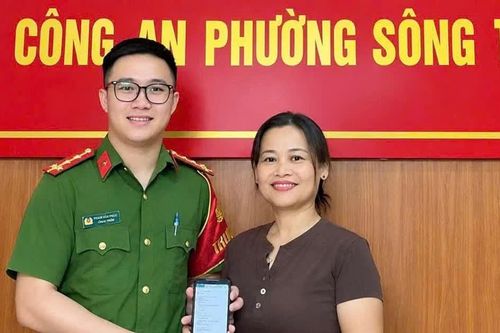 Người phụ nữ bất ngờ nhận 300 triệu đồng từ tài khoản lạ