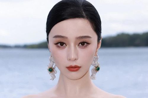 Phạm Băng Băng bị đòi nợ