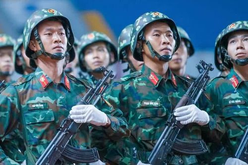 Màn diễu binh đặc biệt ở Thái Nguyên