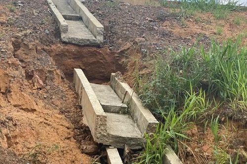 Cao tốc Biên Hòa - Vũng Tàu xói lở