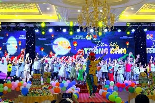 PTSC Quảng Ngãi: Mùa trăng gắn kết gia đình người lao động
