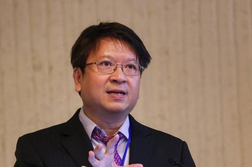 Trường đại học nhắc nhở phó giáo sư sau phát ngôn về phụ nữ 'lấy chồng vì tiền'