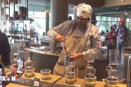 Starbucks thông báo đóng cửa khoảng 250 cửa hàng tại Bắc Mỹ