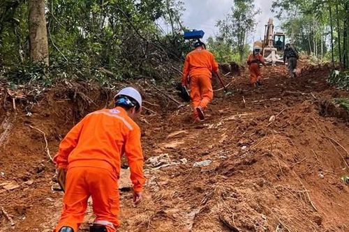 Nghị quyết 57-NQ/CP: Vận hành an toàn, số hóa dịch vụ điện nơi vùng cao, biên giới