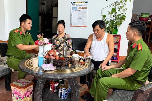 Tỉnh táo tránh “cạm bẫy số”