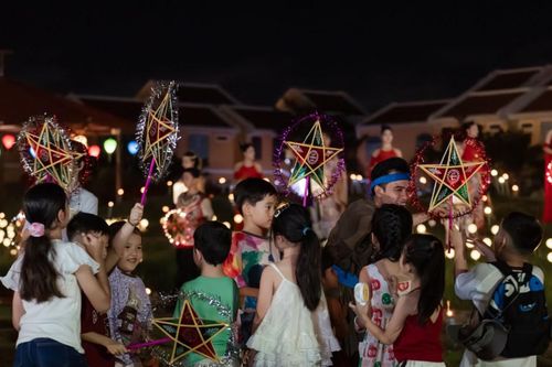 Mùa trăng kể chuyện văn hóa