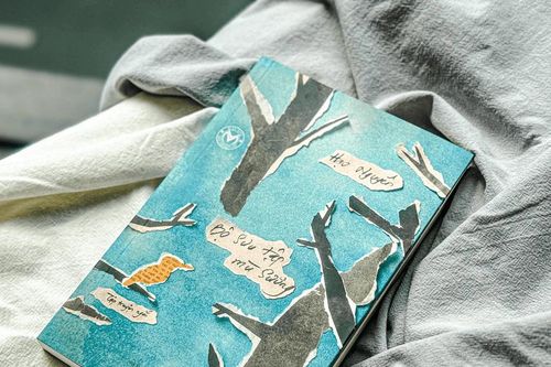 Từ cõi mù sương nhìn vào đời sống