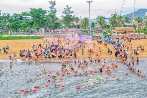 Sôi động Giải bơi biển “Quy Nhơn Nam Swim - 2026”