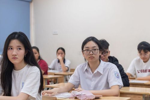 Bộ GD-ĐT: Dự kiến thi lớp 10 chỉ còn 2 môn Toán, Ngữ văn