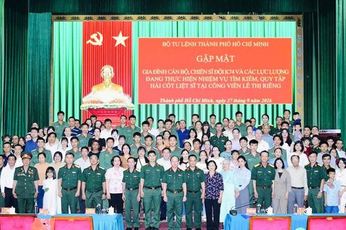 Bộ Tư lệnh TP. Hồ Chí Minh gặp mặt thân nhân cán bộ, chiến sĩ Đội K74