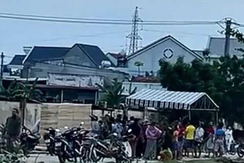 Hai em nhỏ tử vong khi tắm biển