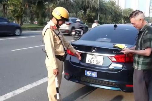 Không được tập lái xe trên cao tốc chưa hoàn thiện