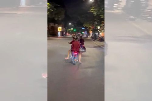 Xử lý nghiêm hành vi điều khiển xe điện gây nguy hiểm